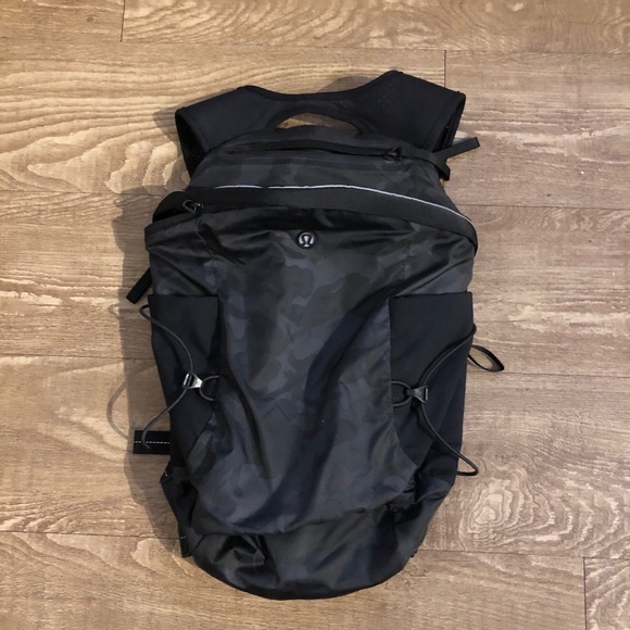 lululemon athletica Handbags - Lululemon camo run all day backpack